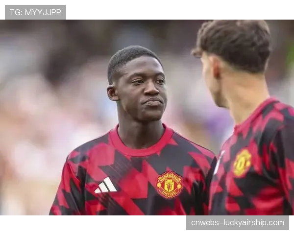 曼联紧盯伯恩茅斯19岁前锋克鲁皮，本赛季已斩获10球引多家豪门关注